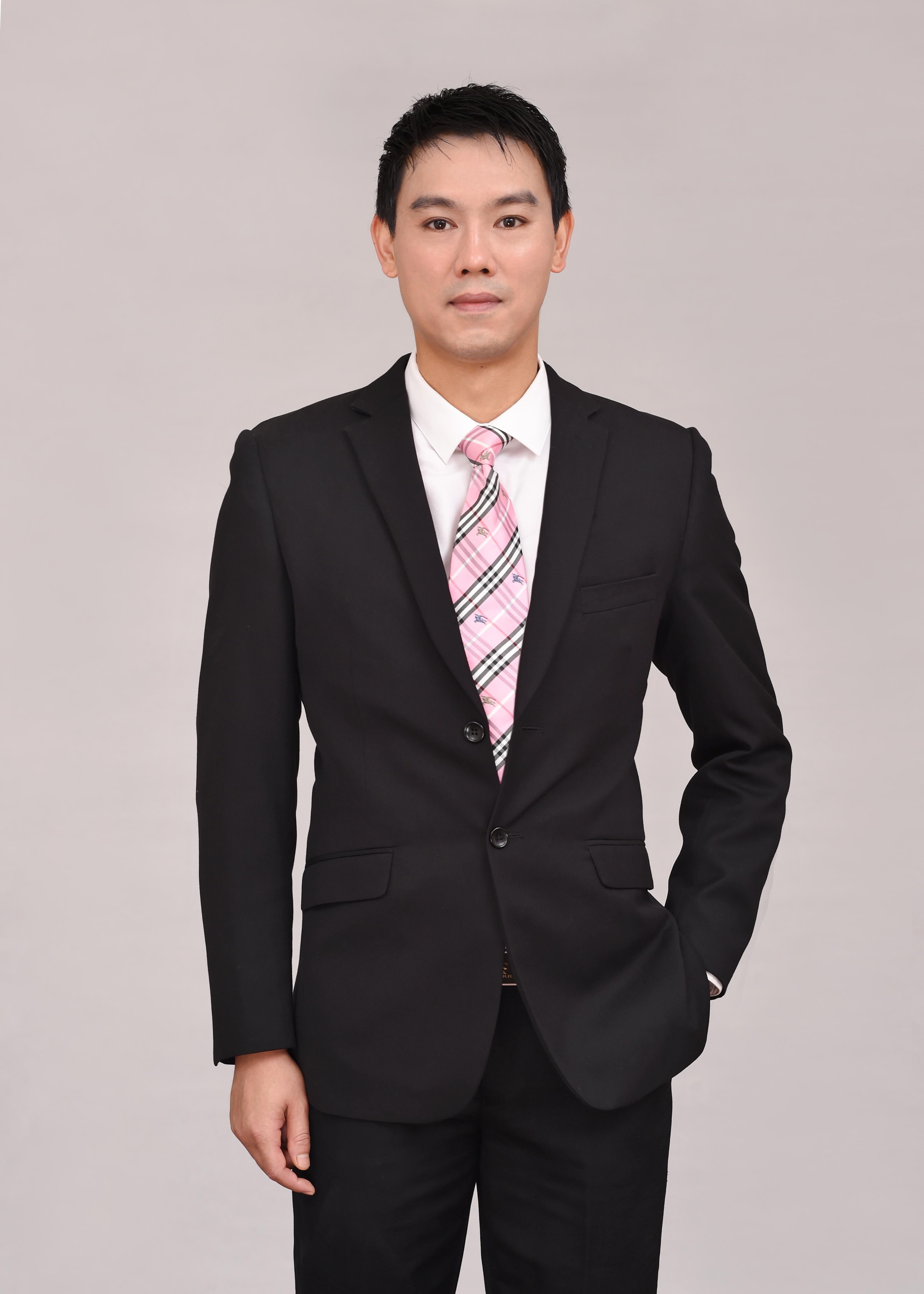 梁现华 舞台监督负责人